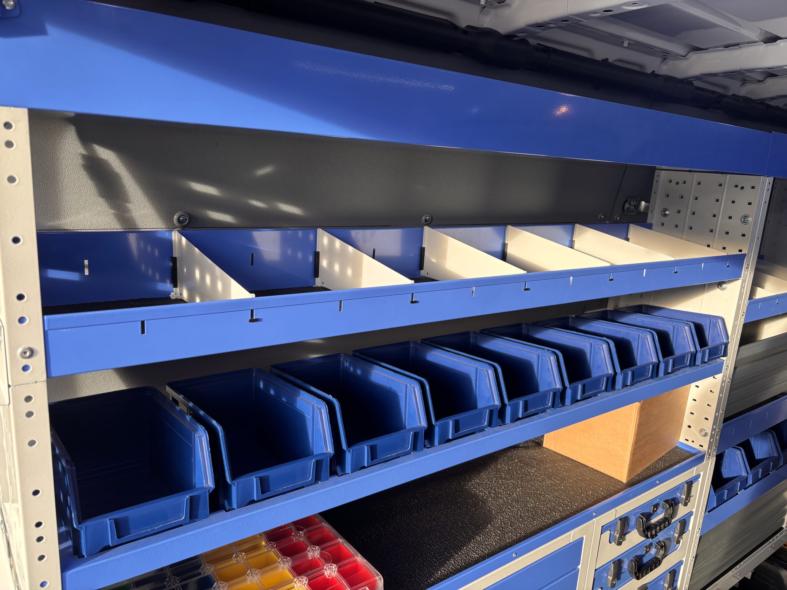 Bedrijfswagen_inrichting_|_Hoogeveen_|_Pater_Techniek_Tecnolam_IMG_2892